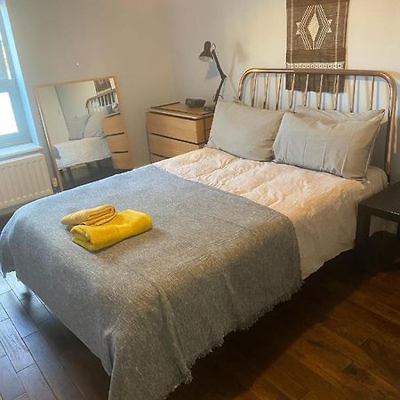 Spacious 1-Bed Flat In North Kensington London Exterior photo